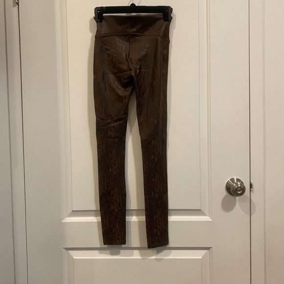 Spanx Faux Leather Snakeskin Print Leggings - Picture 6 of 6
